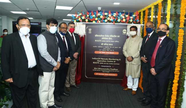 Minister for Petroleum, Natural Gas & Steel inaugurates IndianOil’s Refinery Gas Turbine Remote Monitoring & Operation Centre at BGGTS, Hyderabad 7 29pradhan inaug1