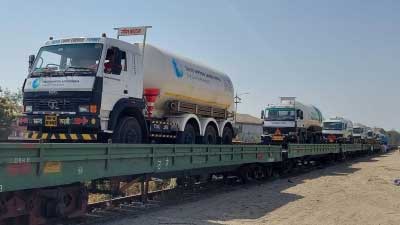 Oxygen express from Chhattisgarh reaches Delhi 1