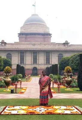 Prez Murmu attends opening of 'Amrit Udyan' gardens for public 5 29murmu garden2