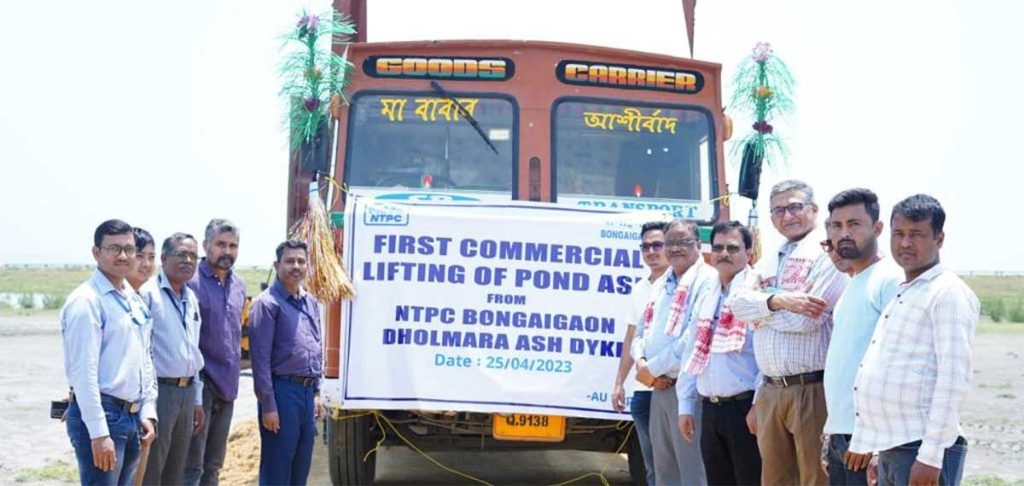 NTPC Bongaigaon today commenced its commercial pond ash evacuation which is a milestone moment and first of its kind for the power station 12 26ntpc project1