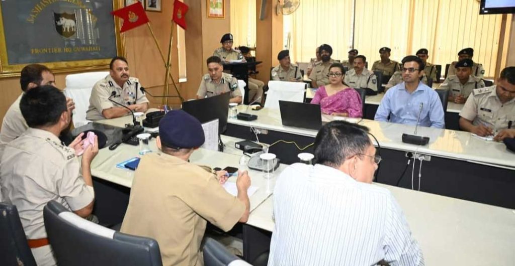SSB Jawans taught how to prevent and reduce stress in regular life Workshop, Kaartik Gupta 15 13meeting2