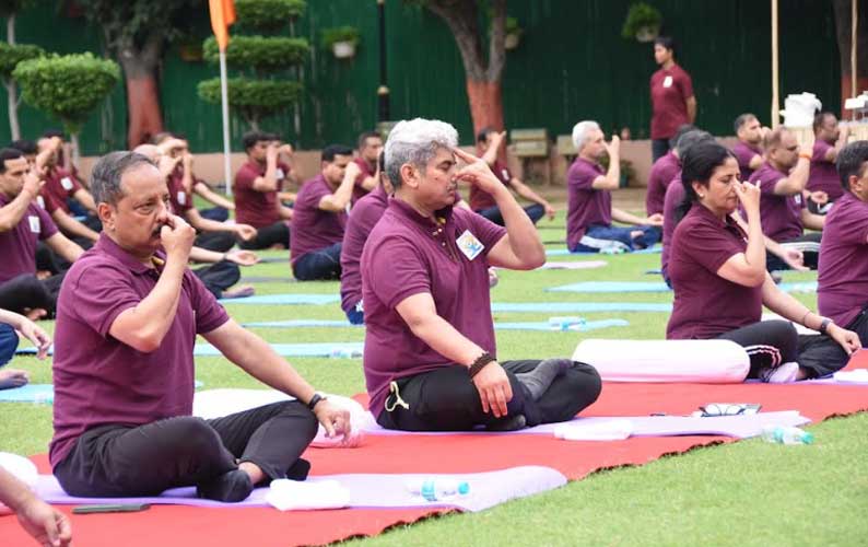 CISF celebrates 9th International Day of Yoga in grand manner on 21st June, 14 21cisf yoga1