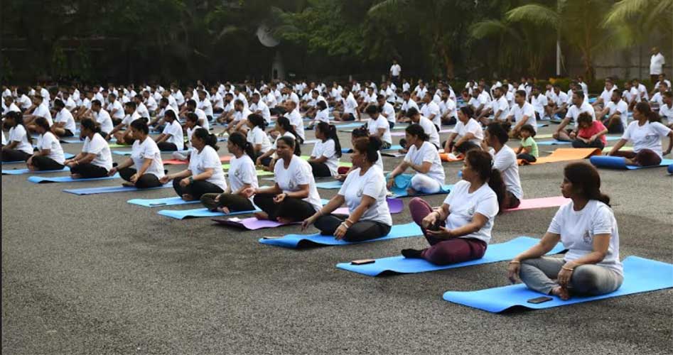 ENC CELEBRATES INTERNATIONAL DAY OF YOGA 12 21navy yoga1