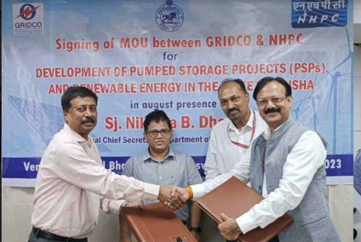 Signing of MoU between Govt. of Odisha through GRIDCO Limited and NHPCLimited for “Development of Pumped Storage Projects (PSPs) and Renewable Energy in the State of Odisha” 11 24nhpc mou