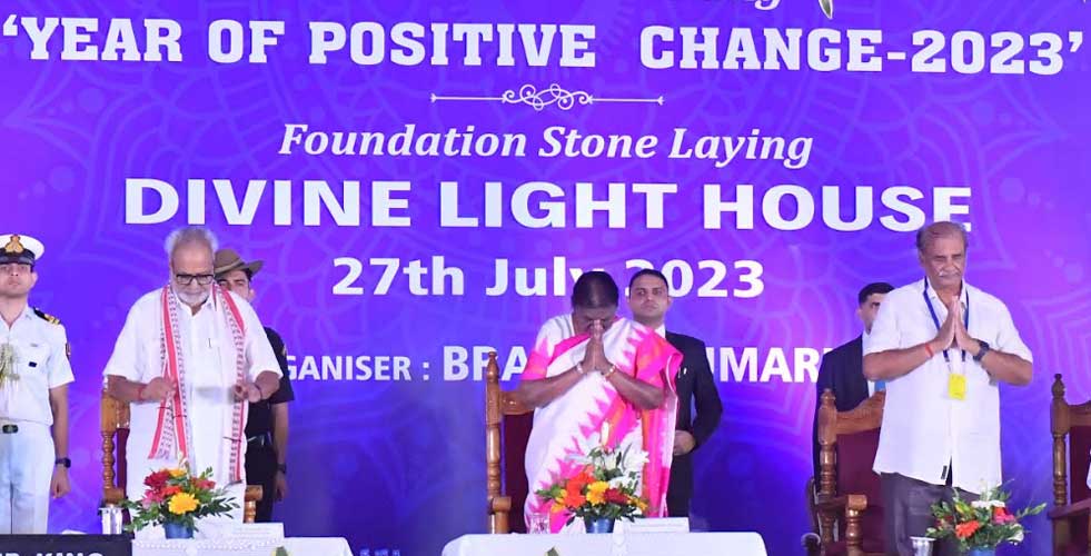 PRESIDENT OF INDIA LAYS FOUNDATION STONE FOR “DIVINE LIGHT HOUSE” OF PRAJAPITA BRAHMA KUMARIS ISHWARIYA VISHWA VIDYALAYA AT DASABATIA, TAMANDO 7 27murmu inaug3