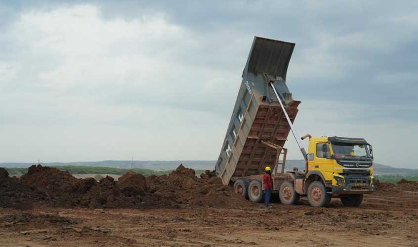 PARAVANAR PERMANENT DIVERSION BY NLCIL – DUMPING OF EXCAVATED SOIL 6 02nlc truck2