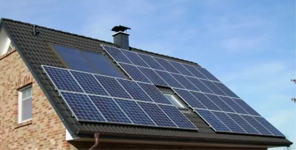 Gujarat's solar rooftops slash Co2 emissions by 1,504 MT