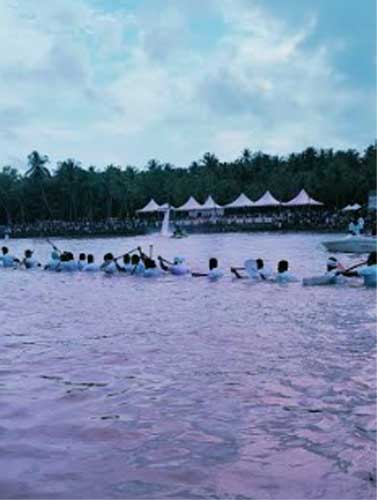 INDIAN NAVY PROVIDES ASSISTANCE DURING CHAMPIONS BOAT RACE AT KANNUR, KERALA 5 10boat Race1