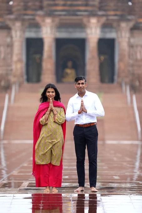 UK PM Rishi Sunak visits Akshardham temple 11 rishisunak akshita