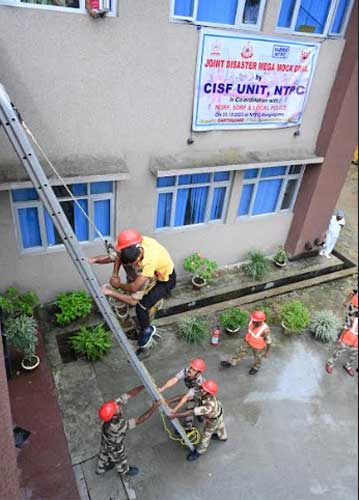 Safety Mock Drill on Earthquake Held at NTPC Bongaigaon 12 05ntpc mock1