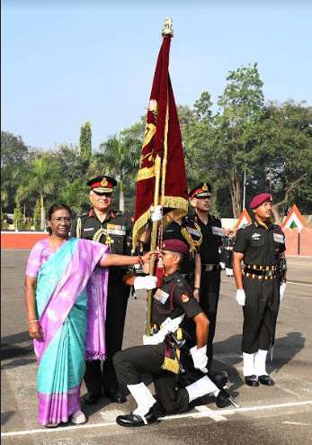 PRESIDENT OF INDIA PRESENTS PRESIDENT’S COLOUR TO ARMED FORCES MEDICAL COLLEGE, PUNE 6 murmu inaug4