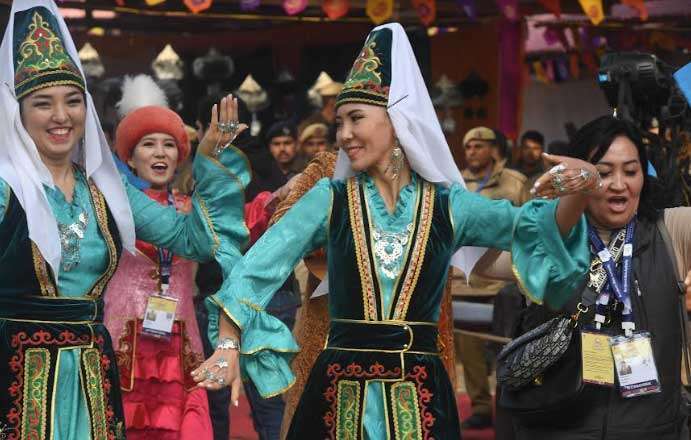 PRESIDENT OF INDIA INAUGURATES 37TH SURAJKUND INTERNATIONAL CRAFTS MELA 7 murmu inaug mela1