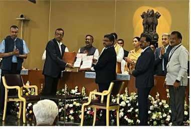 आरईसी ने राजस्थान सरकार के साथ अगले 6 वर्षों तक सालाना 20,000 करोड़ रुपये के बिजली और बुनियादी ढांचा परियोजनाओं को वित्तपोषित करने के लिए एमओयू पर हस्ताक्षर किए 5 rec mou1
