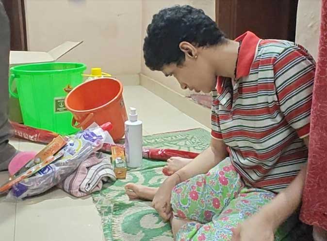 MRPL Distributes Hygiene Kits to Endosulfan Victims 6 mrpl csr1