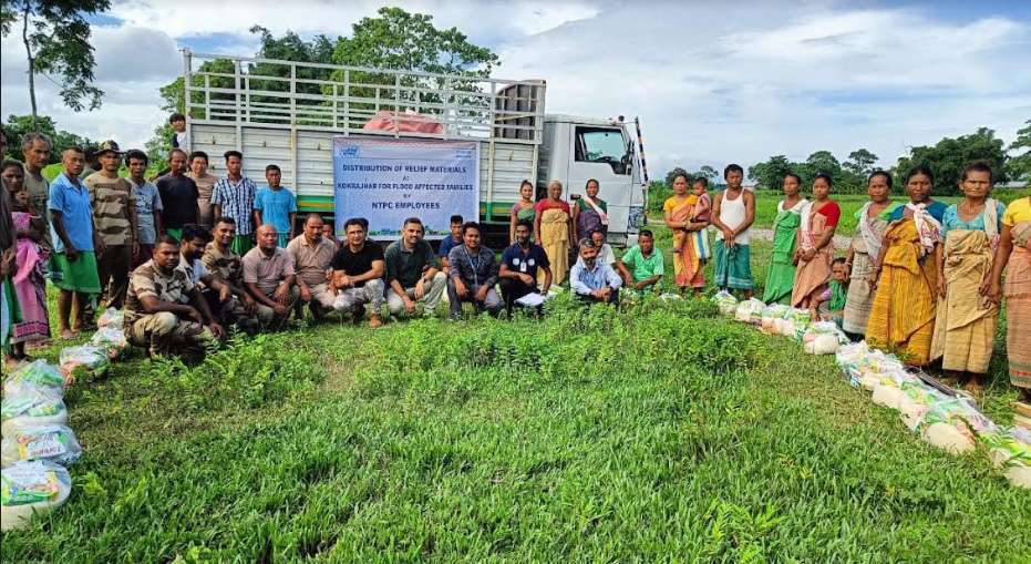 NTPC Bongaigaon Employees Rallies for Flood Relief in Kokrajhar 6 ntpc flood relief1