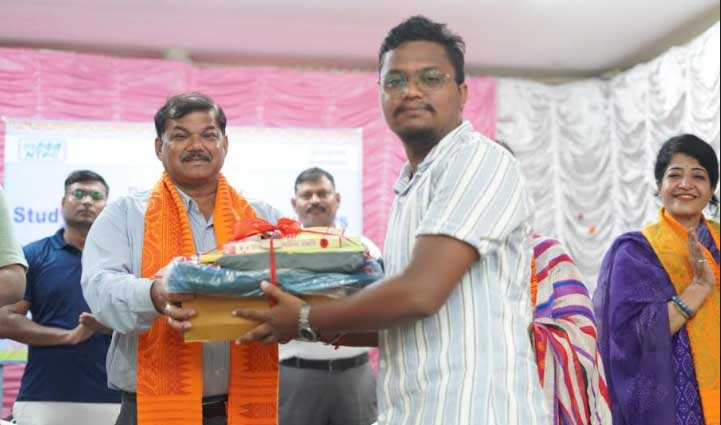 NTPC Bongaigaon’s EVOICE Initiative Distributes Educational Kits to Empower Local Youth 5 ntpc csr
