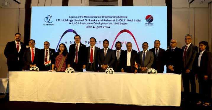 Petronet LNG Limited and LTL Holdings Limited signed a MoU for LNG Infrastructure Development and LNG Supply 7 petronet mou3