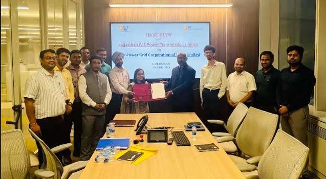 RECPDCL Hands Over 2 SPVs viz. Rajasthan IV-C Power Transmission Limited & Rajasthan IV- E Power Transmission Limited to M/s Power Grid Corporation of India Limited 5 rec mou1