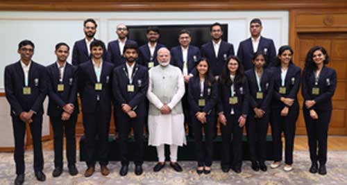 modi with winner