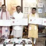 Postal Department Released a Special Cover to Mark the 15th Anniversary of SWASTIVACHANAM on Sanskrit Day 15 Postal Department Released a Special Cover to Mark the 15th Anniversary of SWASTIVACHANAM on Sanskrit Day