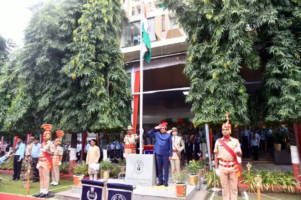 वेस्टर्न कोलफील्ड्स लिमिटेड में टीम वेकोलि ने हर्षोल्लास से मनाया स्वतंत्रता दिवस
