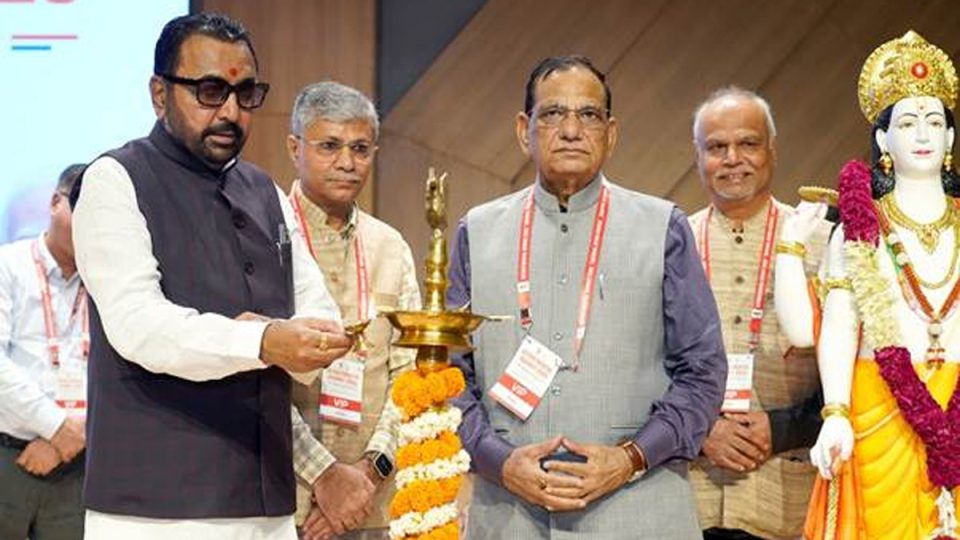 Govt Plans State-Specific SOPs to Boost Ayush Integration : Ayush Minister