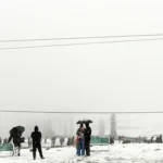 Snowfall, landslides close Srinagar-Jammu, Srinagar-Leh and Mughal Road in J&K 12 Snowfall, landslides close Srinagar-Jammu, Srinagar-Leh and Mughal Road in J&K