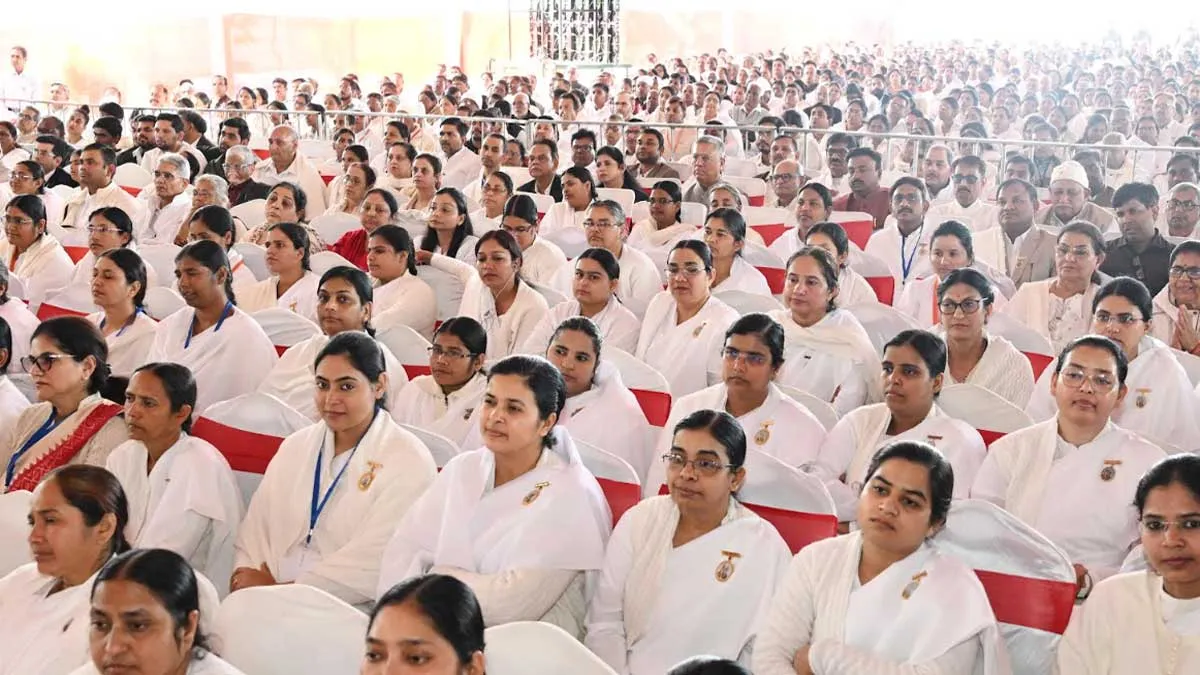 President of India Unveils Brahma Kumaris’ 2025–26 Theme ‘Meditation for World Unity and Trust’ at Lucknow Ceremony 6 brahma kumari