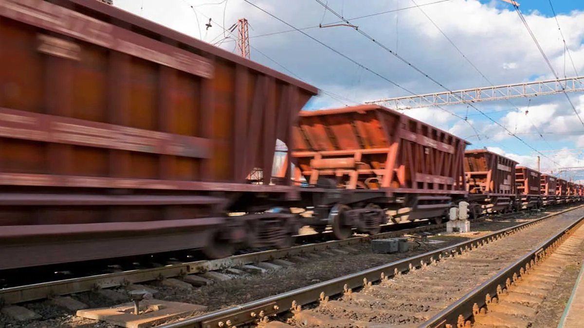 feature news 875 India Eyes 3,000 MT Rail Freight Capacity by 2030