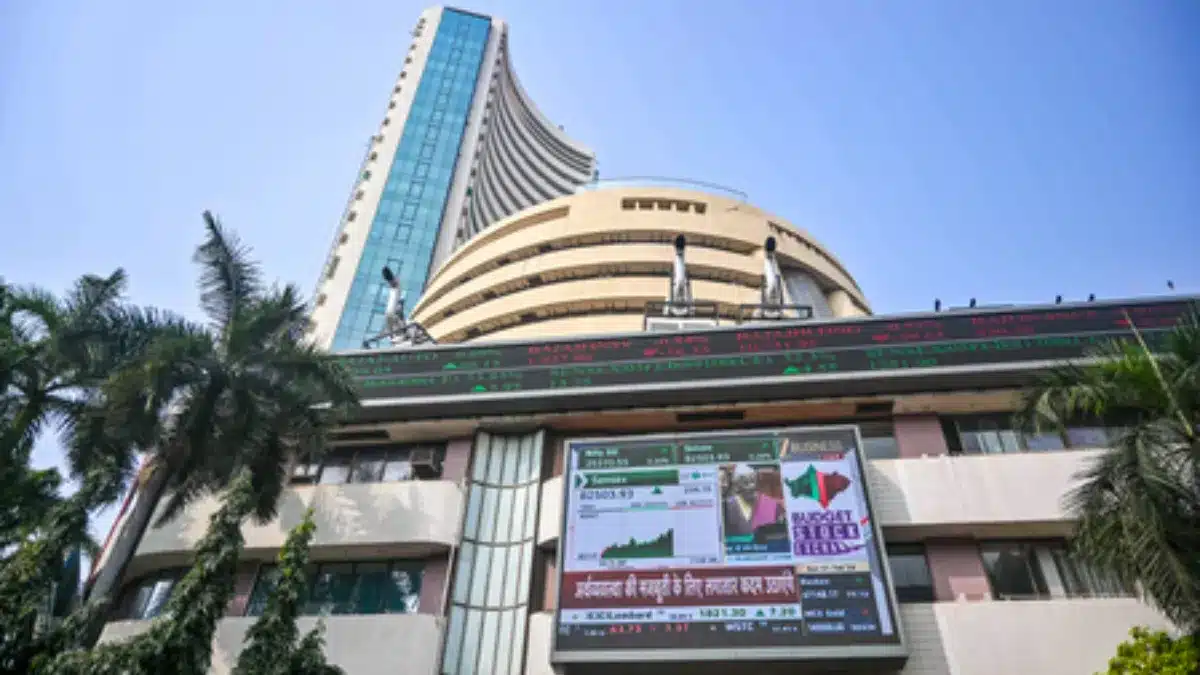 feature news 327 Nasdaq decline sparks AI bubble concerns and potential reversal of FPI outflows from India