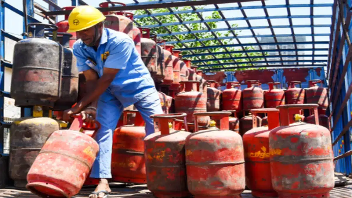 feature news 289 LPG cylinders being delivered as India maintains uninterrupted fuel supply despite Middle East crisis
