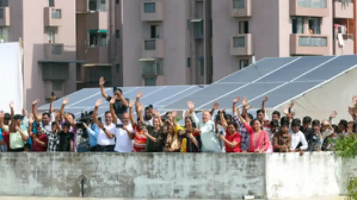 feature news 1116 PM Surya Ghar Yojana Crosses 25 Lakh Rooftop Solar Installations