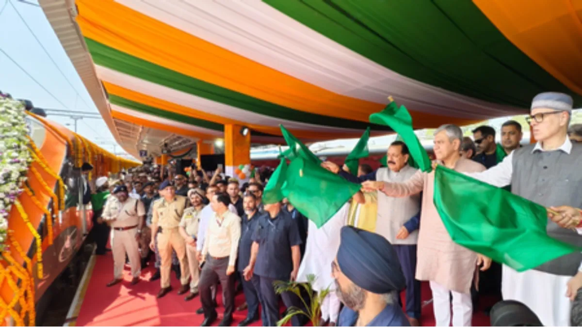 feature news 716 Ashwini Vaishnaw Flags Off Vande Bharat Express from Jammu to Srinagar