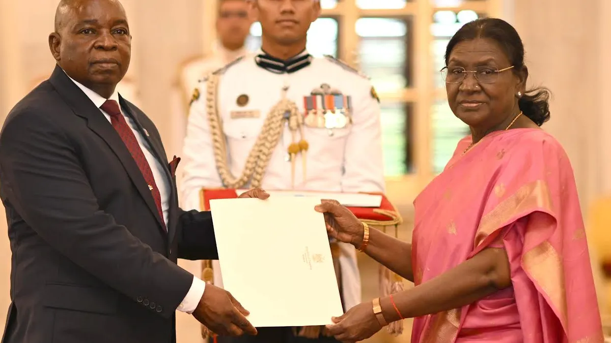 feature news 776 President Droupadi Murmu Accepts Credentials from Namibia High Commissioner at Rashtrapati Bhavan