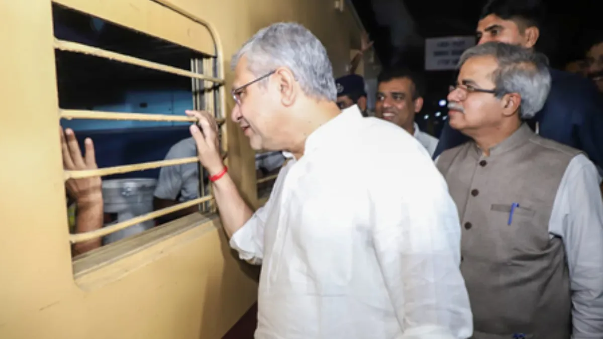 feature news 918 Indian Railways Invests ₹34,000 Crore to Upgrade Passenger Facilities