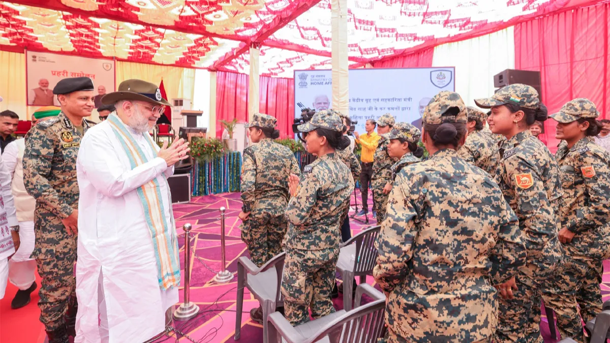 feature news 461 amit-shah-bsf
