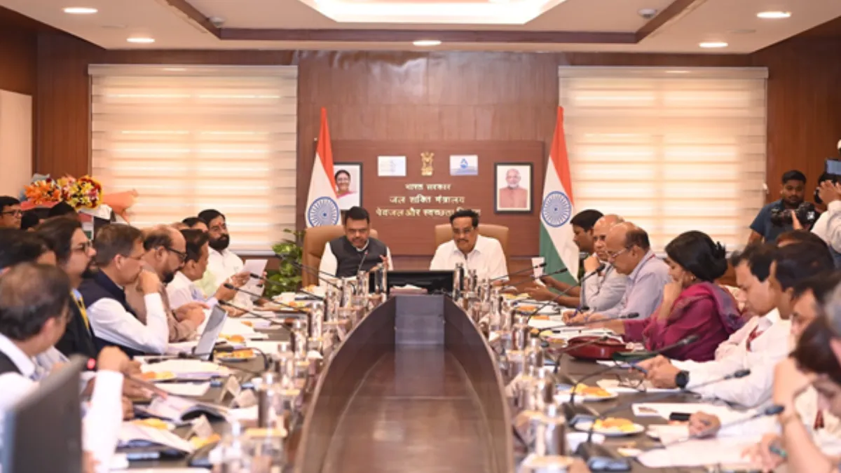feature news 445 jalshaktiminister-fadbavis-jjm