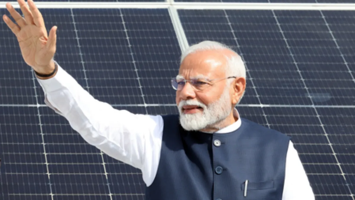 feature news 342 Solar power panels installed under India's renewable energy expansion programme