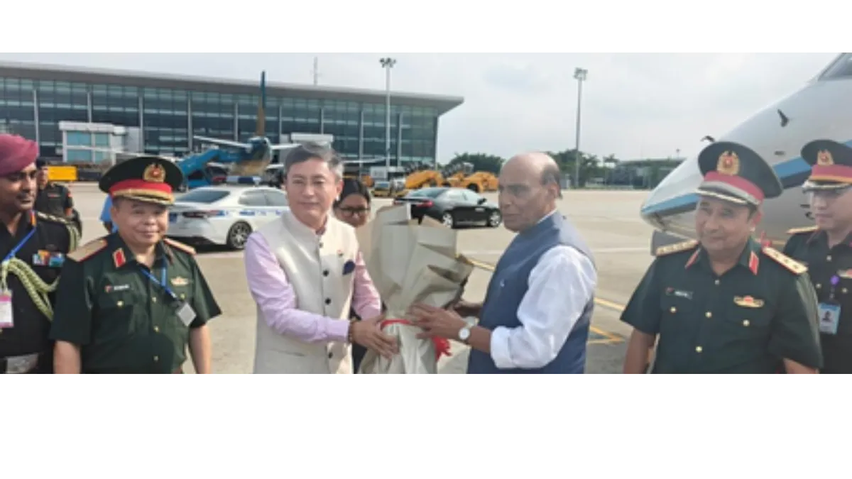 feature news 537 rajnath singh hanoi