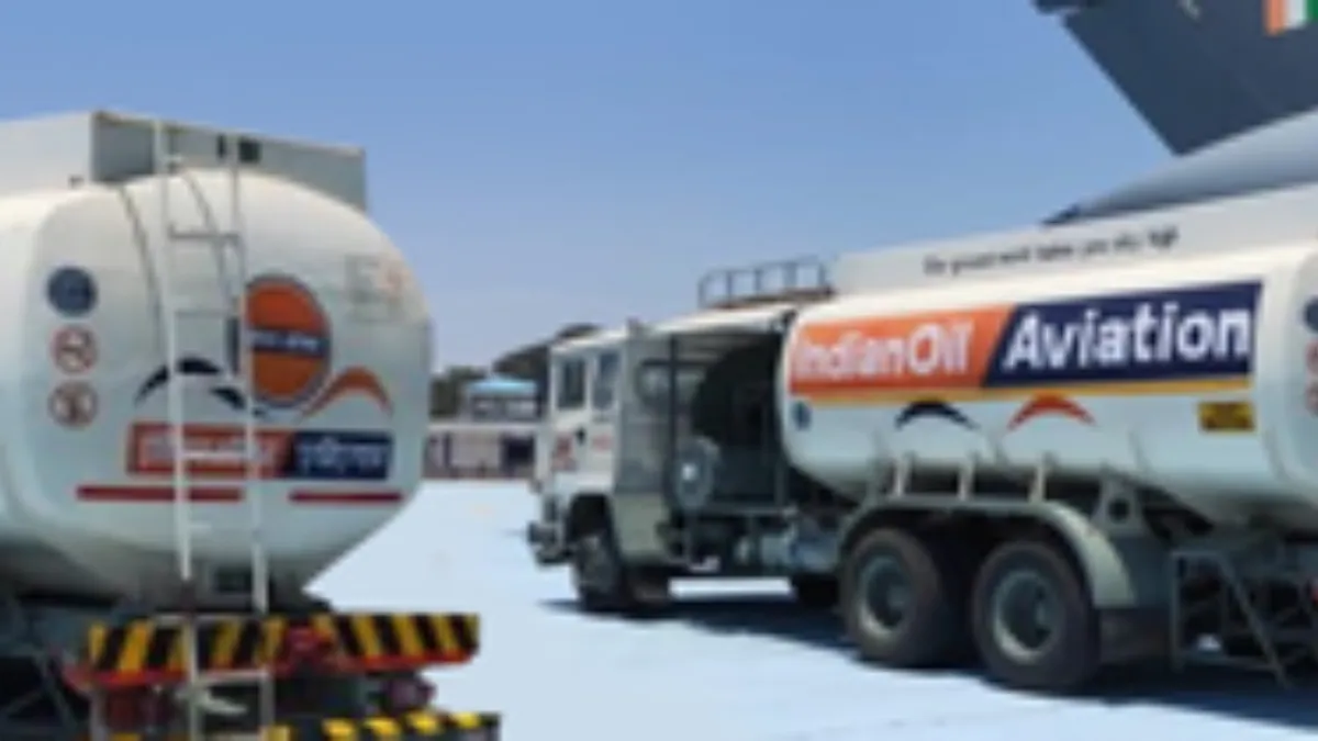 feature news 362 Aircraft being refuelled under India's ATF price stabilisation scheme